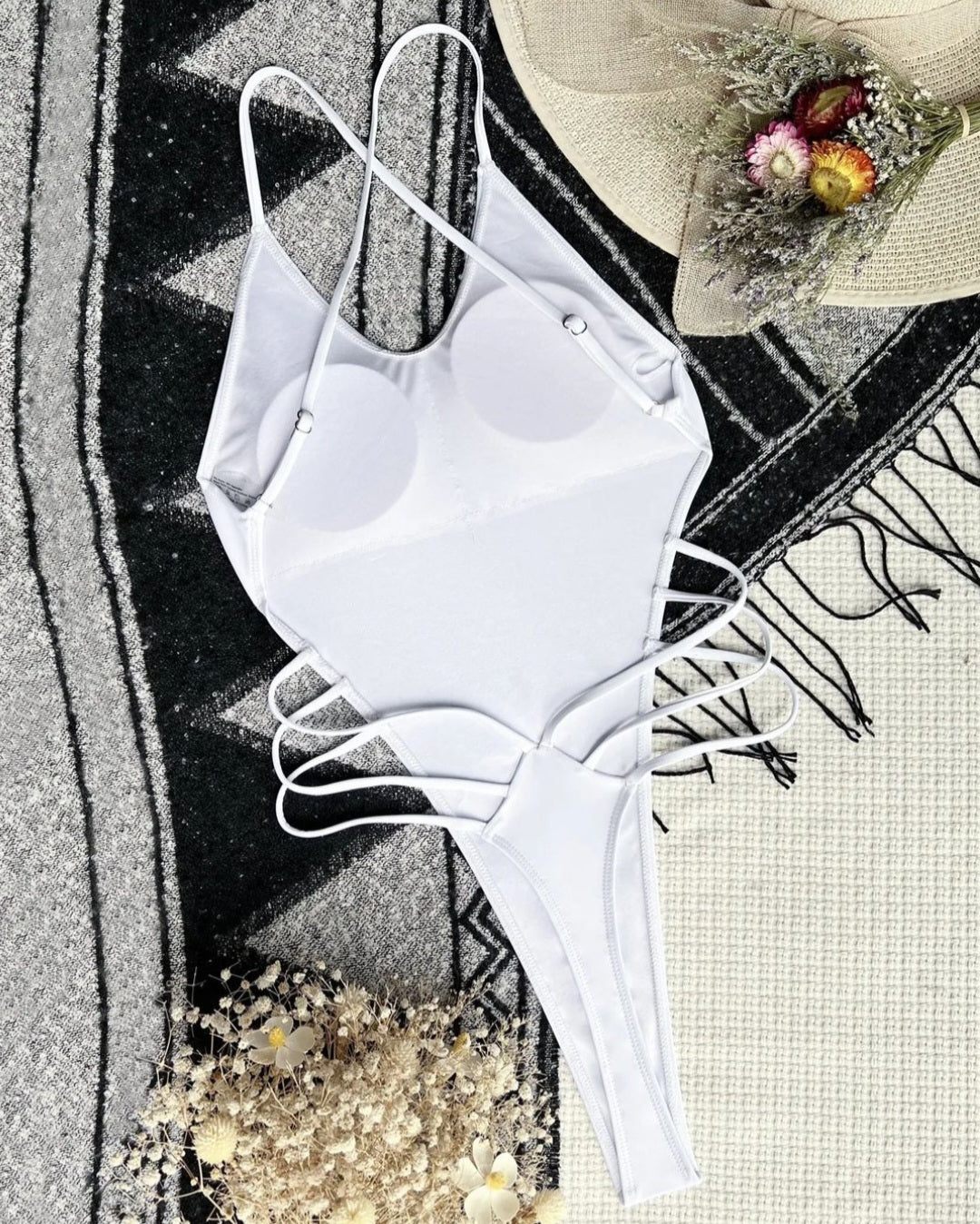 Lexa Monokini