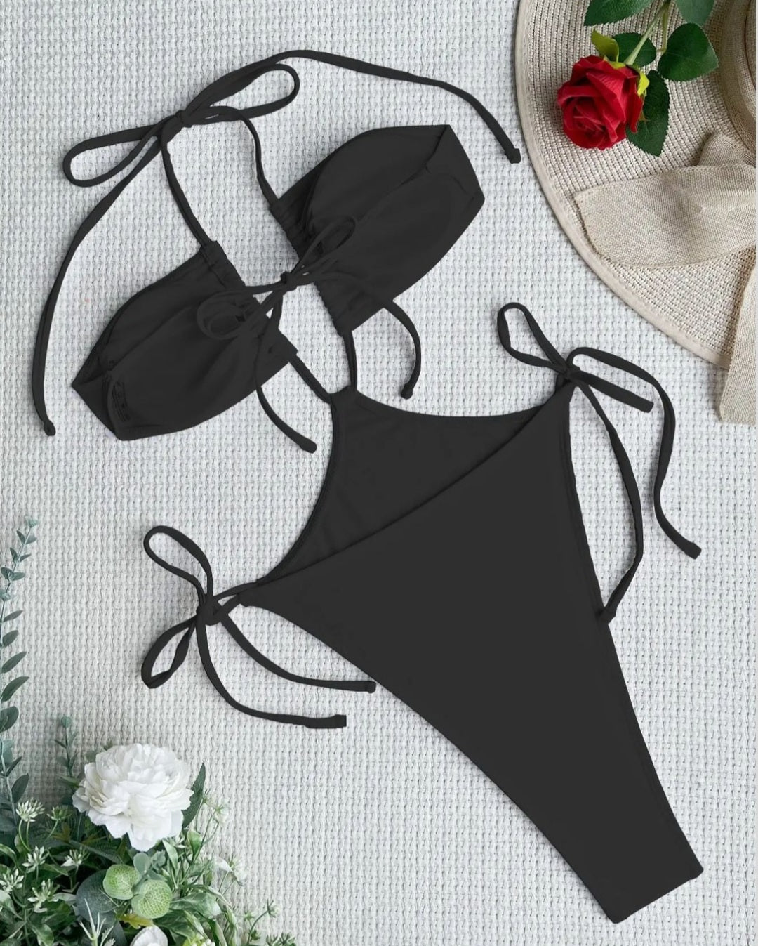 Kelly Monokini